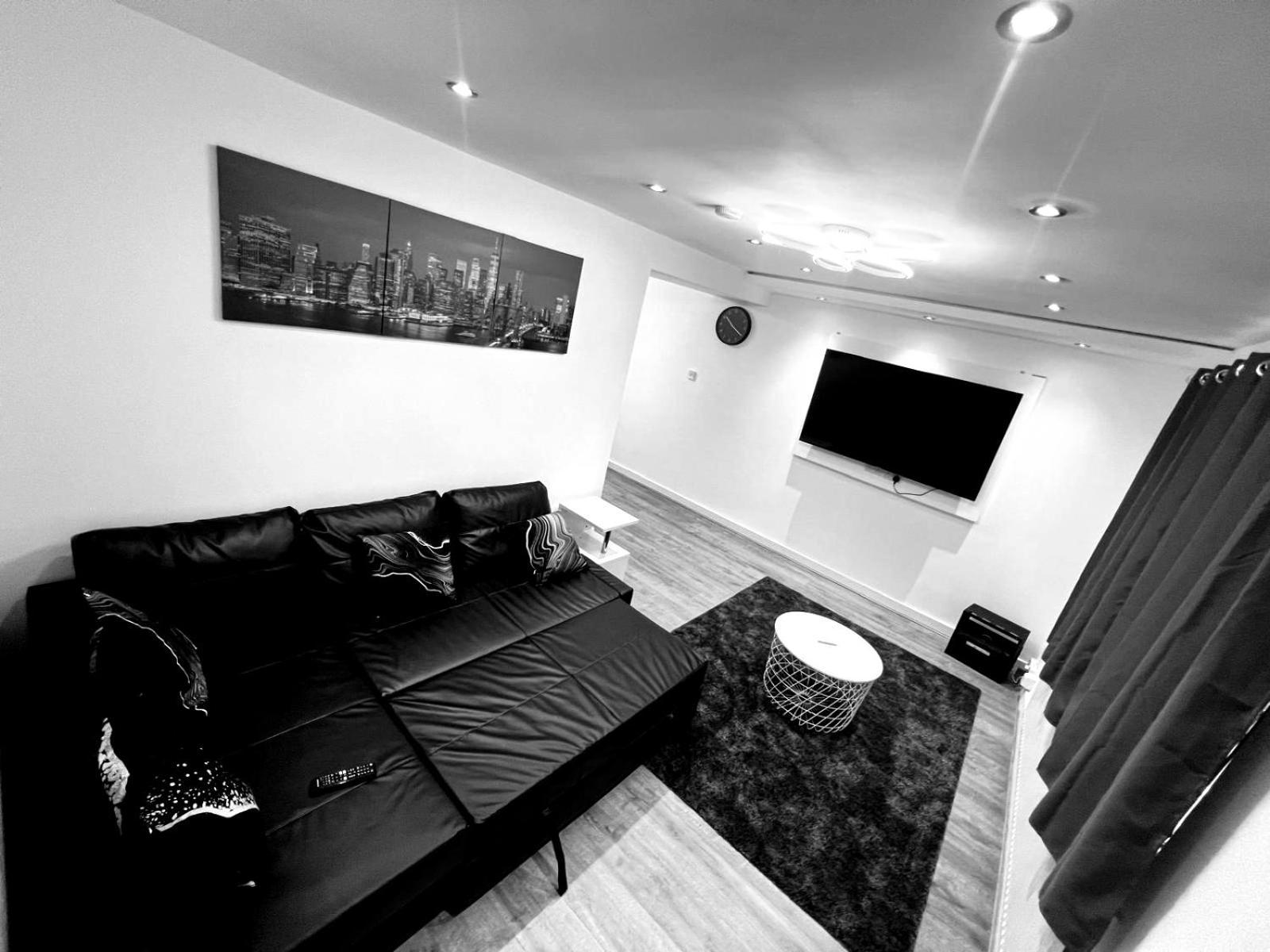 House Hundy Apartment Манчестър Екстериор снимка
